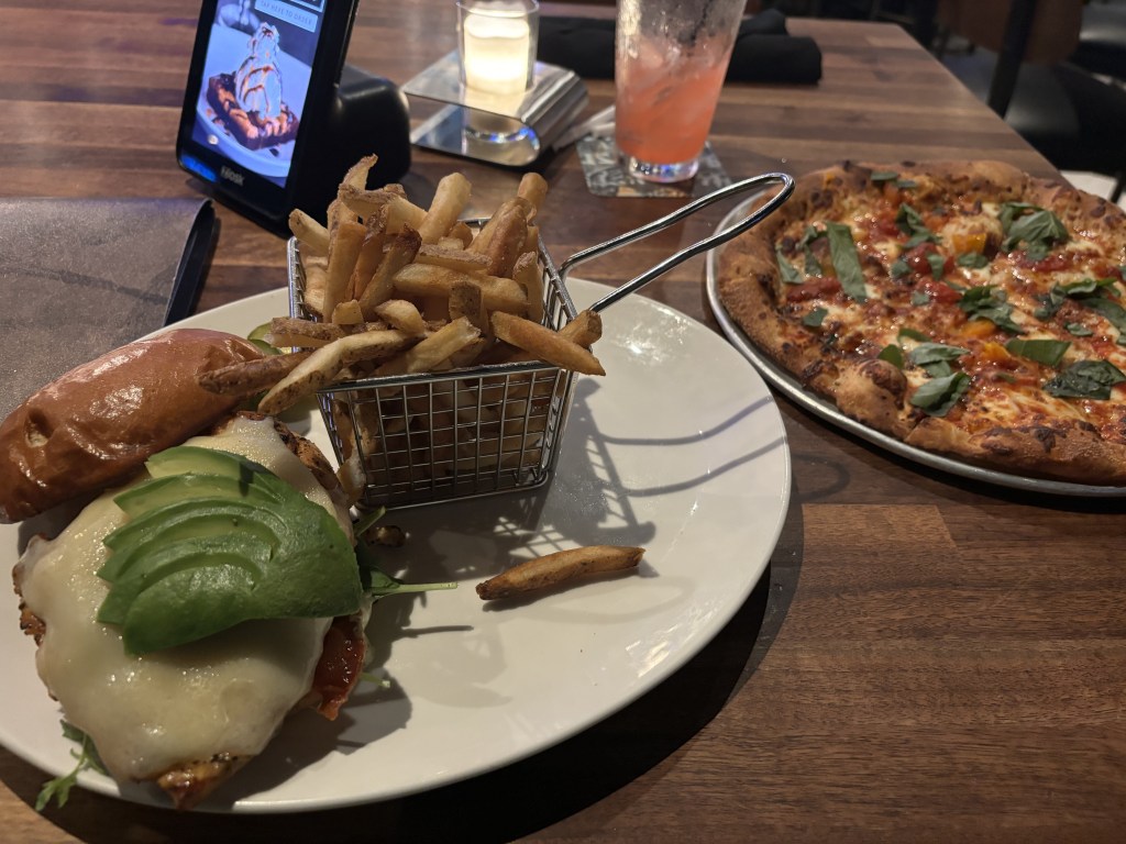 MAEGHERITA PIZZA, STRAWBERRY LEMONADE, and CHICKEN AVOCADO SANDWICH (+ fries)